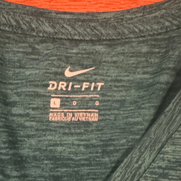 Set of Three Dri-fit shirts. - Picture 5 of 6